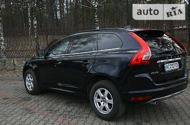 Внедорожник / Кроссовер Volvo XC60 2015 в 