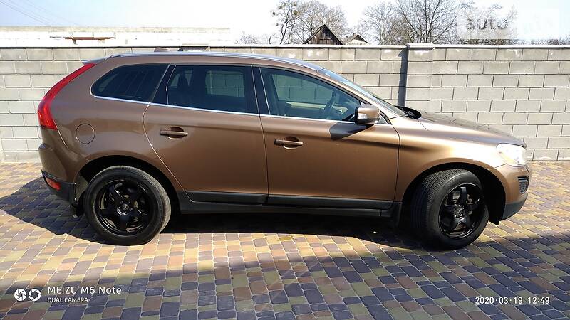 Позашляховик / Кросовер Volvo XC60 2010 в Києві