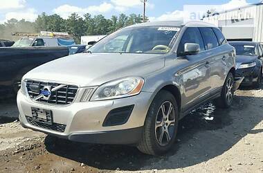 Позашляховик / Кросовер Volvo XC60 2011 в 