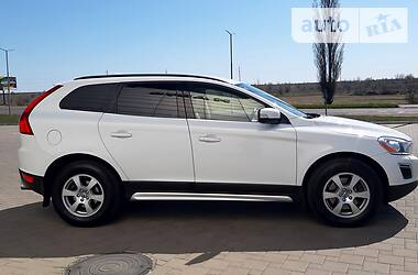 Внедорожник / Кроссовер Volvo XC60 2011 в 