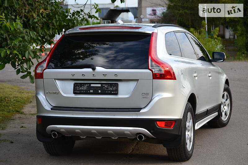 Позашляховик / Кросовер Volvo XC60 2011 в Луцьку