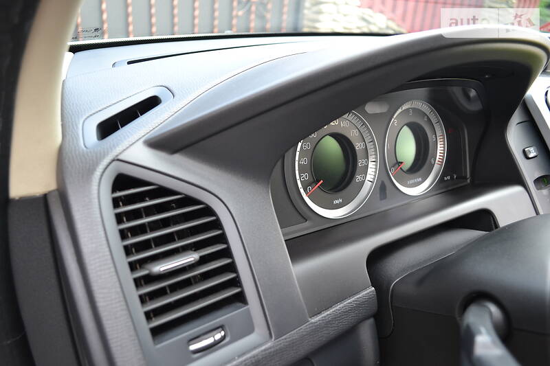 Позашляховик / Кросовер Volvo XC60 2011 в Луцьку