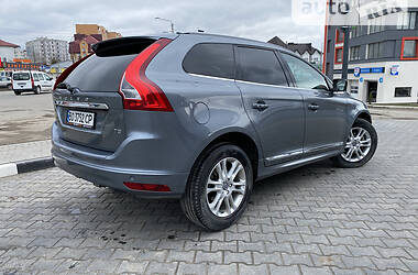 Внедорожник / Кроссовер Volvo XC60 2015 в 
