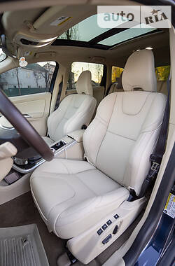 Внедорожник / Кроссовер Volvo XC60 2013 в 