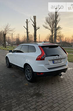 Внедорожник / Кроссовер Volvo XC60 2010 в Миргороде