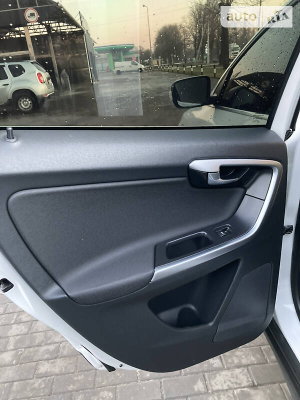 Позашляховик / Кросовер Volvo XC60 2010 в Миргороді