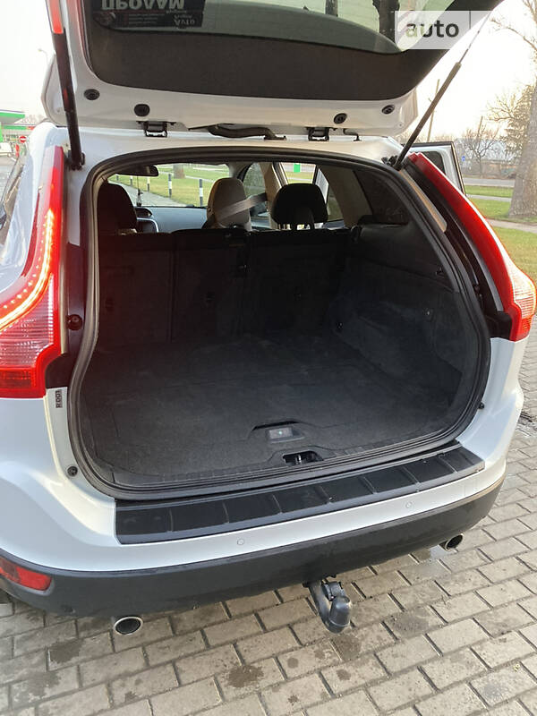 Позашляховик / Кросовер Volvo XC60 2010 в Миргороді