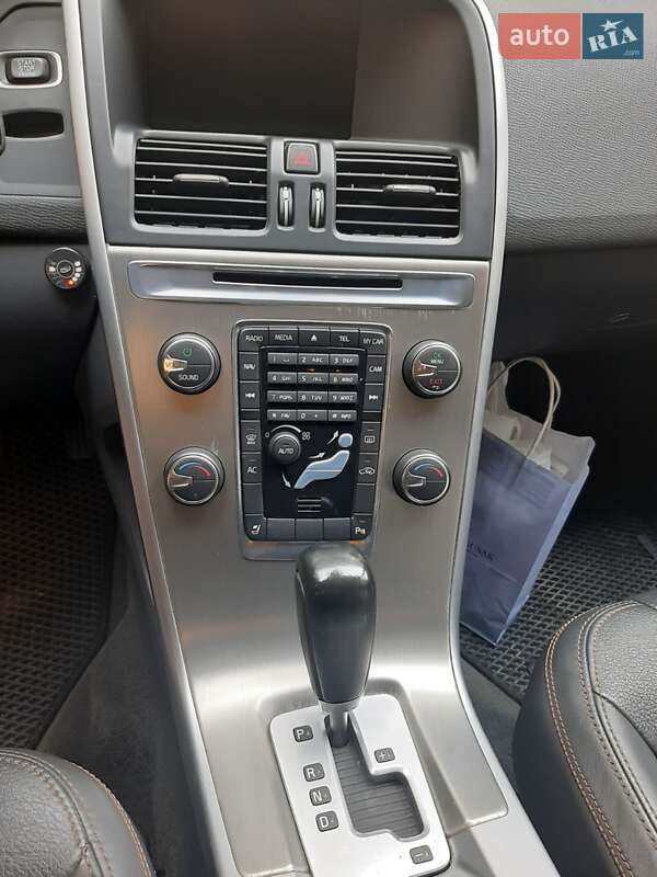 Внедорожник / Кроссовер Volvo XC60 2011 в Ивано-Франковске фото 32 Внедорожник / Кроссовер Volvo XC60 2011 в Ивано-Франковске