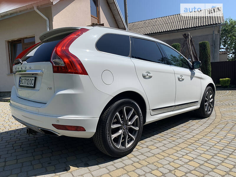 Позашляховик / Кросовер Volvo XC60 2015 в Львові