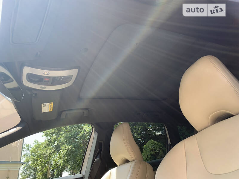 Позашляховик / Кросовер Volvo XC60 2015 в Львові