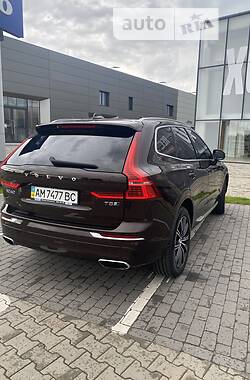 Внедорожник / Кроссовер Volvo XC60 2017 в Киеве