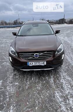 Внедорожник / Кроссовер Volvo XC60 2017 в Киеве