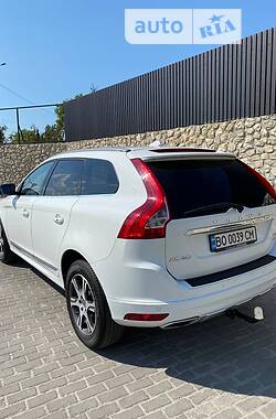 Внедорожник / Кроссовер Volvo XC60 2015 в Тернополе