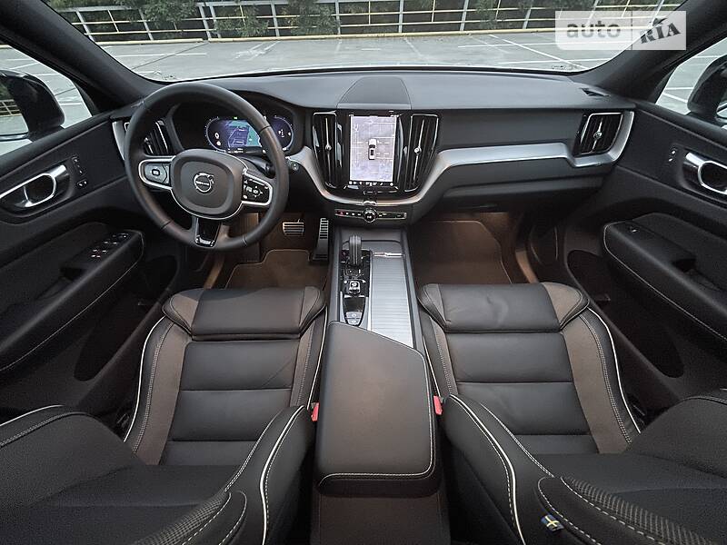 Внедорожник / Кроссовер Volvo XC60 2021 в Одессе