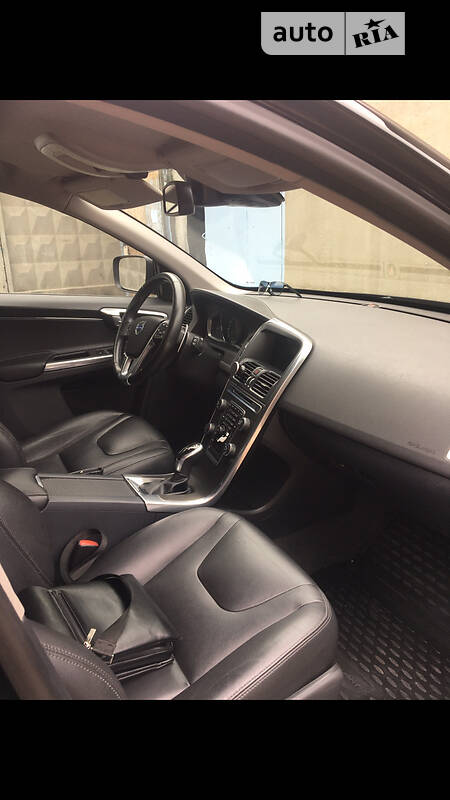 Внедорожник / Кроссовер Volvo XC60 2014 в Знаменке