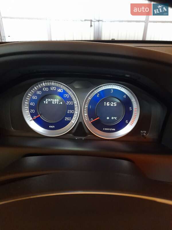 Внедорожник / Кроссовер Volvo XC60 2011 в Ровно