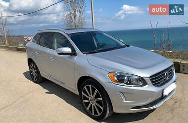 Внедорожник / Кроссовер Volvo XC60 2017 в 