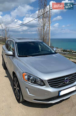 Внедорожник / Кроссовер Volvo XC60 2017 в 