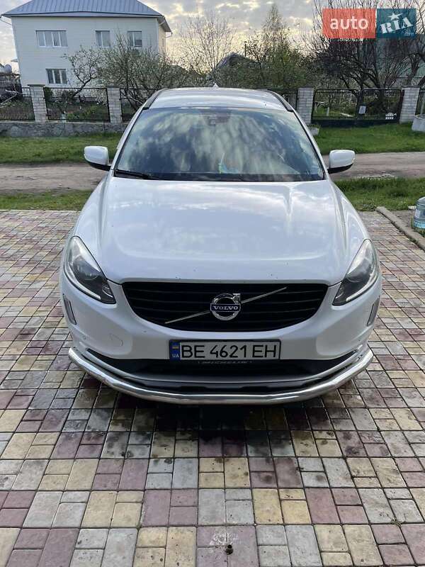 Внедорожник / Кроссовер Volvo XC60 2016 в Южноукраинске