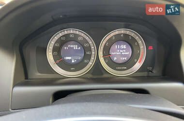Внедорожник / Кроссовер Volvo XC60 2011 в 