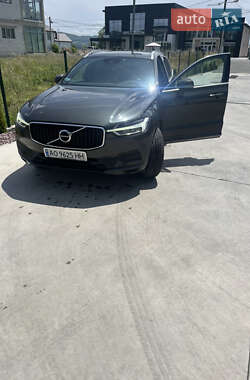 Внедорожник / Кроссовер Volvo XC60 2018 в 
