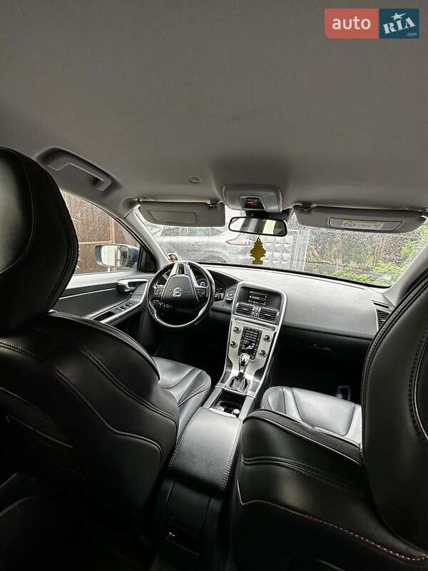 Внедорожник / Кроссовер Volvo XC60 2015 в Киеве