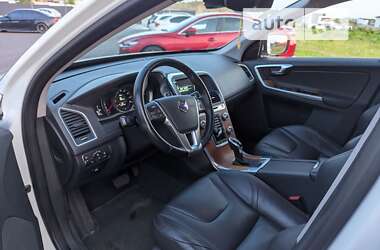 Внедорожник / Кроссовер Volvo XC60 2016 в 