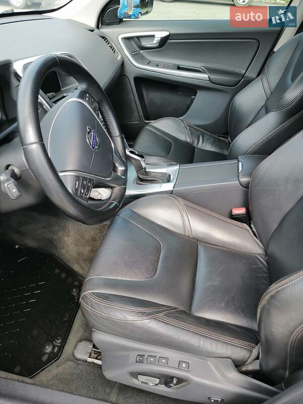 Внедорожник / Кроссовер Volvo XC60 2017 в Белой Церкви