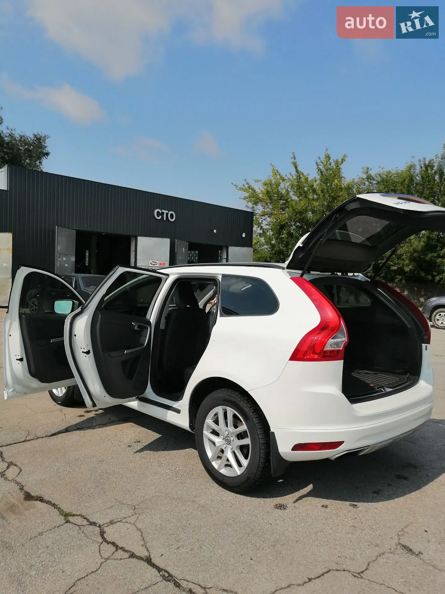 2017 Volvo XC60 - мініатюра 19