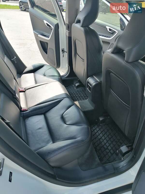 Внедорожник / Кроссовер Volvo XC60 2017 в Белой Церкви