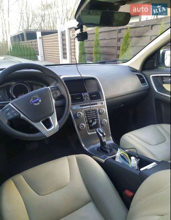 Внедорожник / Кроссовер Volvo XC60 2016 в Ивано-Франковске