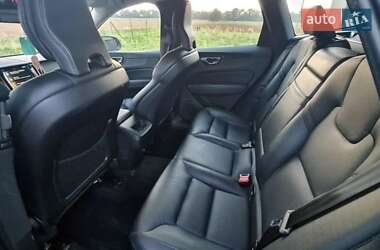 Внедорожник / Кроссовер Volvo XC60 2019 в 