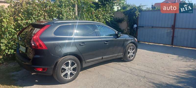 Позашляховик / Кросовер Volvo XC60 2013 в Києві