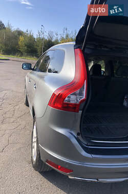 Внедорожник / Кроссовер Volvo XC60 2016 в 