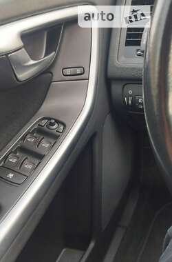 Внедорожник / Кроссовер Volvo XC60 2009 в 