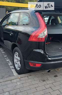 Внедорожник / Кроссовер Volvo XC60 2009 в 