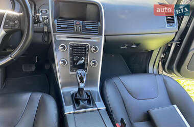 Внедорожник / Кроссовер Volvo XC60 2016 в 