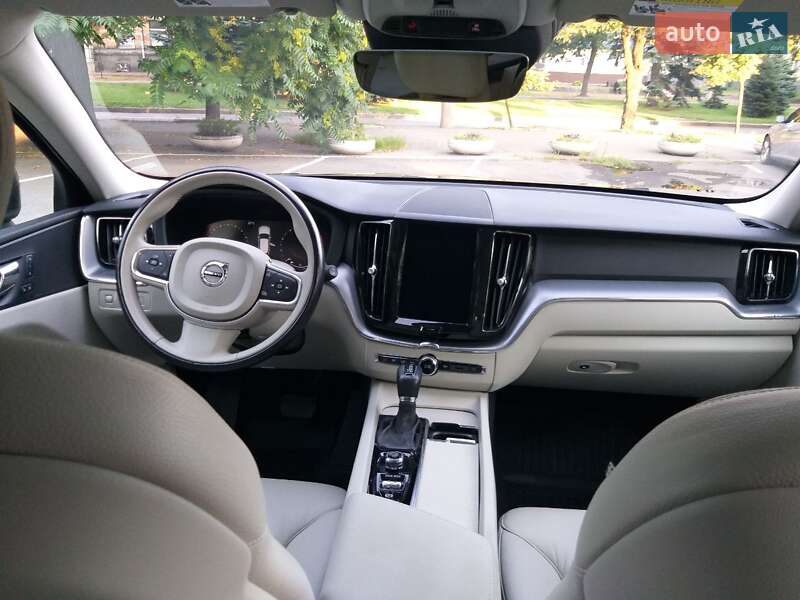 Внедорожник / Кроссовер Volvo XC60 2018 в Днепре фото 28 Внедорожник / Кроссовер Volvo XC60 2018 в Днепре