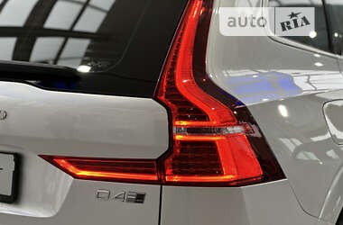 Внедорожник / Кроссовер Volvo XC60 2017 в 