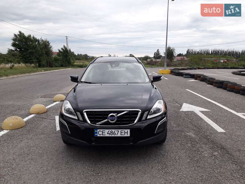 Внедорожник / Кроссовер Volvo XC60 2012 в Черновцах