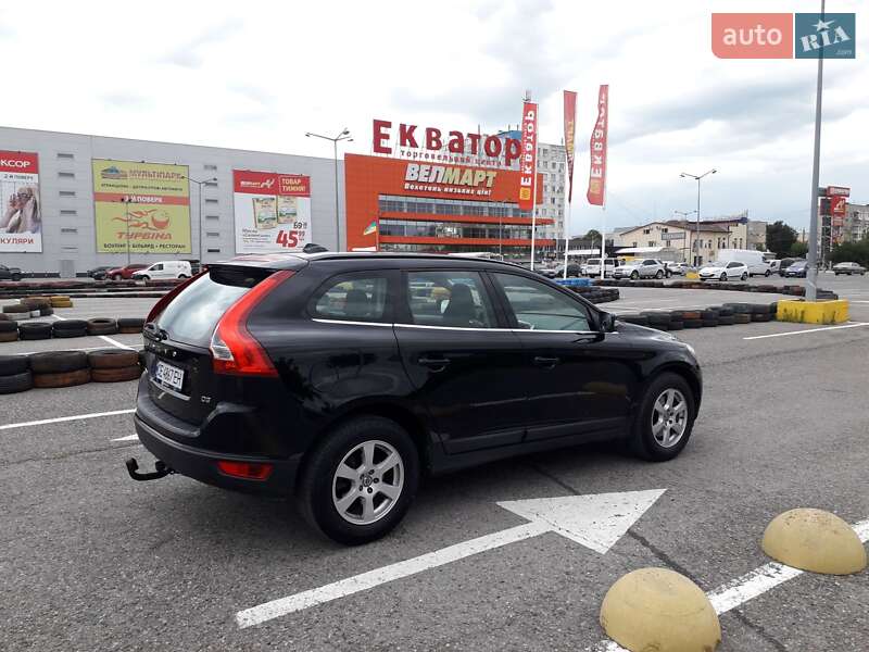 Внедорожник / Кроссовер Volvo XC60 2012 в Черновцах