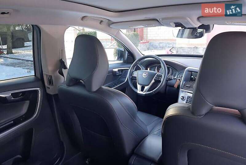 Позашляховик / Кросовер Volvo XC60 2016 в Києві