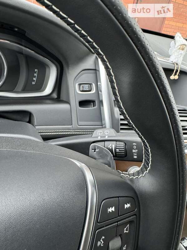 Внедорожник / Кроссовер Volvo XC60 2014 в Киеве