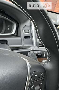 Внедорожник / Кроссовер Volvo XC60 2014 в 