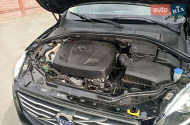 Позашляховик / Кросовер Volvo XC60 2015 в 