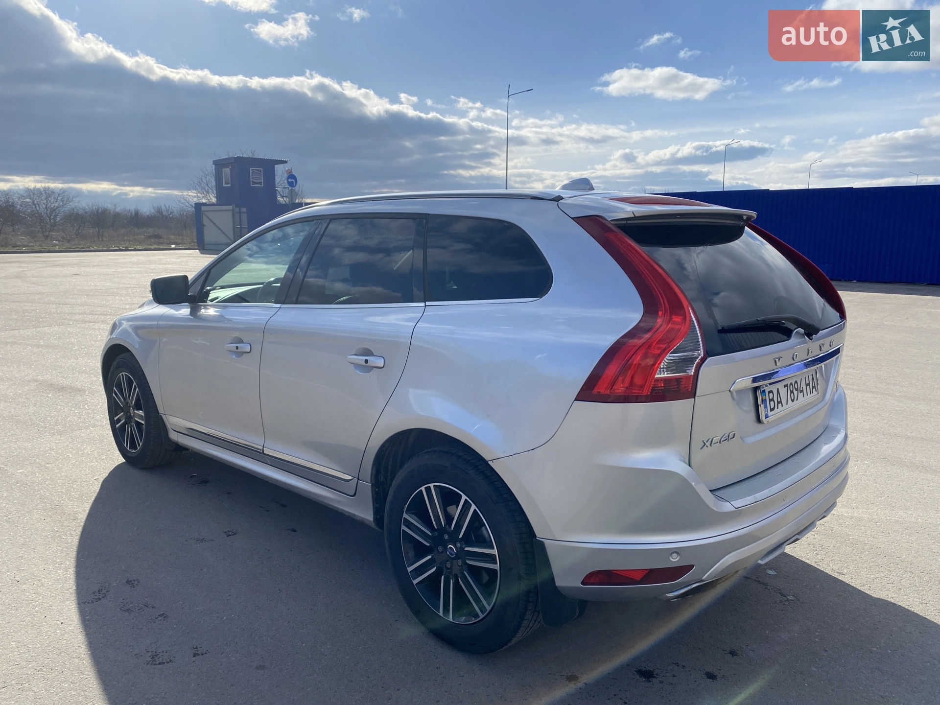 2017 Volvo XC60 - мініатюра 2