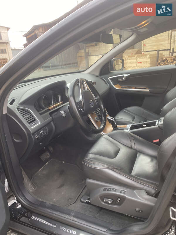 Внедорожник / Кроссовер Volvo XC60 2017 в Василькове