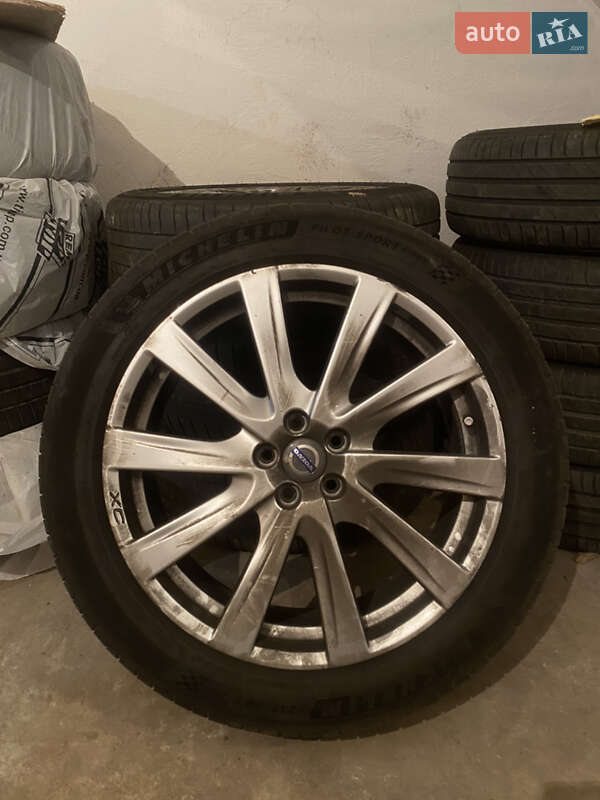 Внедорожник / Кроссовер Volvo XC60 2017 в Василькове