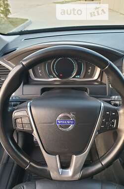 Внедорожник / Кроссовер Volvo XC60 2013 в 