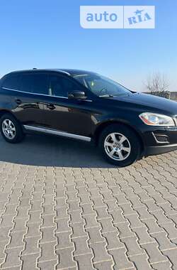 Внедорожник / Кроссовер Volvo XC60 2012 в Черновцах